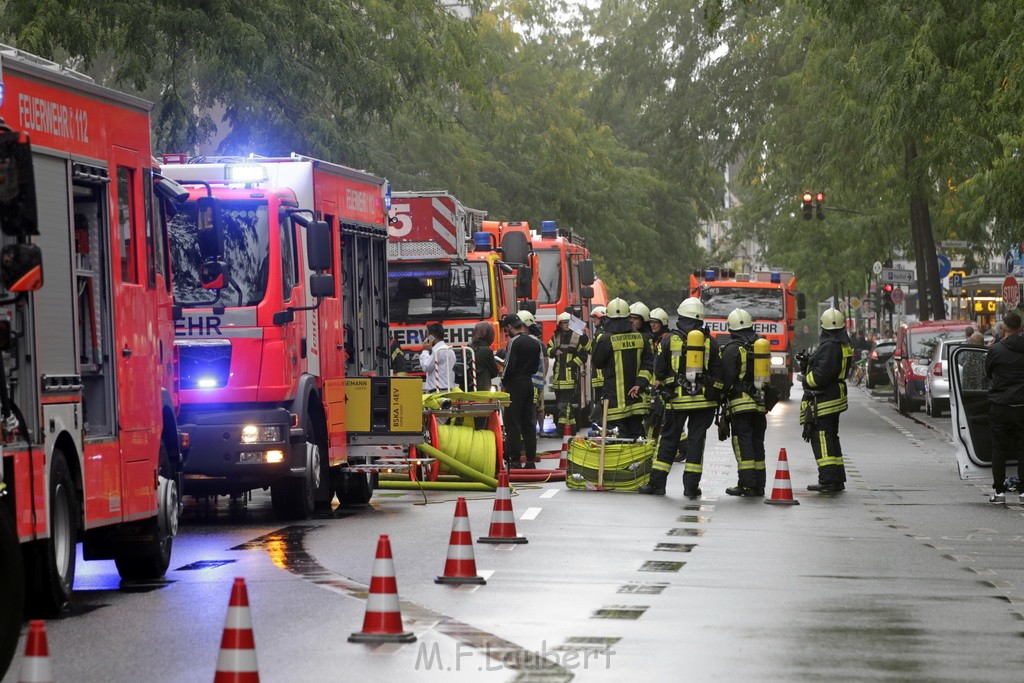 Feuer 2 Koeln Nippes Neusserstr P014.JPG